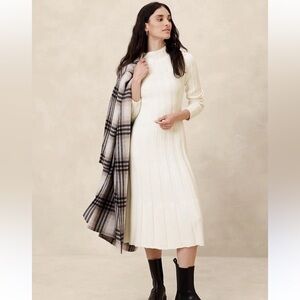 Banana Republic Factory Knit Dress